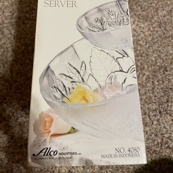 Negotiable Vintage Rose Chip & Dip Set - Picture 2 of 8